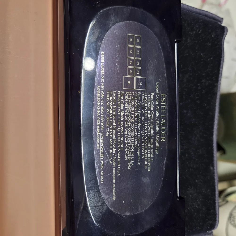 Estee Lauder Pink & Neutral Makeup Palette - Blush, Eyeshadows & Lip Shades - Picture 6 of 6